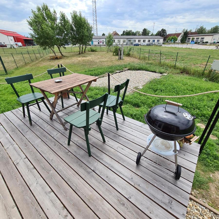 Tiny House Villa Neusiedl an der Zaya Exteriör bild
